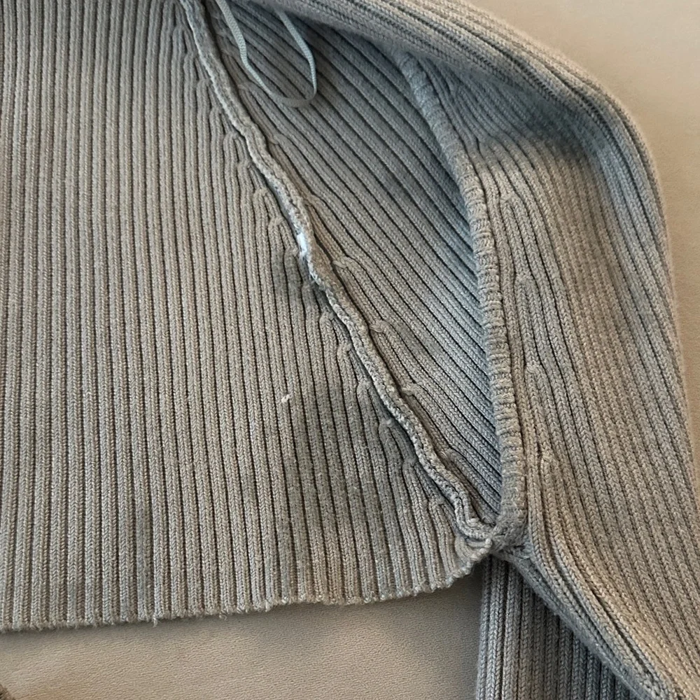 ZARA Light Gray Ribbed Crop Cardigan set - Picture 9 of 12